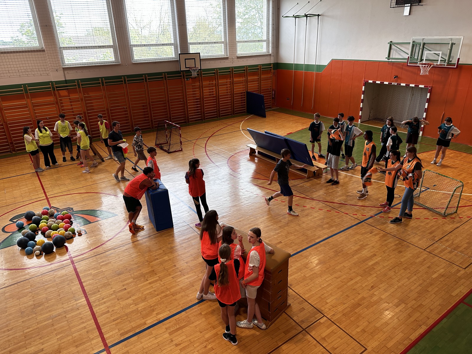 Ball wars