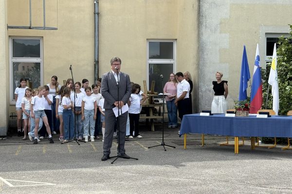 img-6b1dbda09678b56c14faf0fa5a1e3871-vCCC8D105-6BB7-FCF8-D857-34F25B1E5CA8.jpg