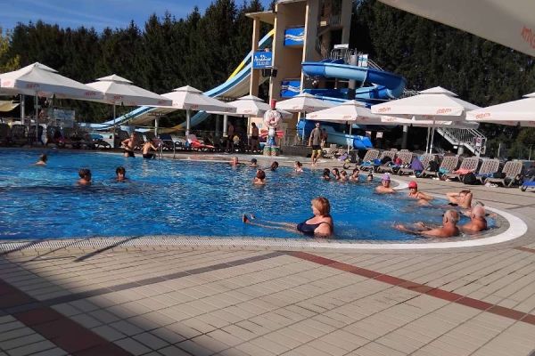 Na bazenu in v sončnem vremenu