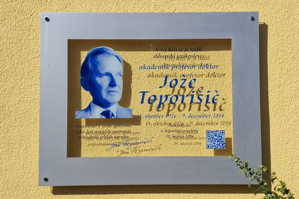 Spominsko obeležje na rojstni hiši
