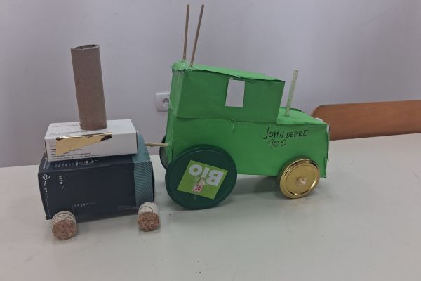 Vozila iz odpadnega materiala